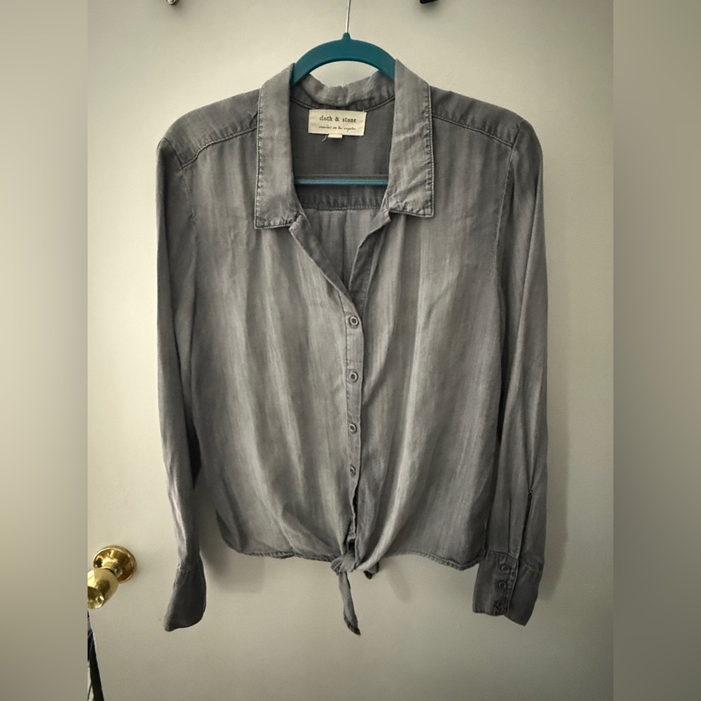 Cloth & Stone Charcoal Button Down Shirt